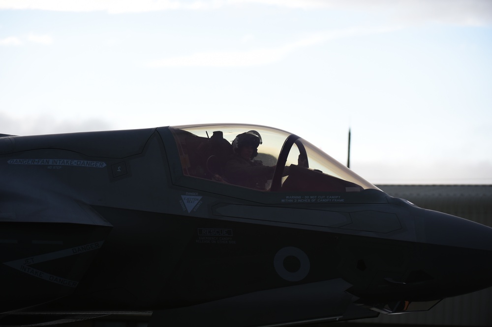 Lightning Over UK: F-35B's make historic landing at RAF Fairford
