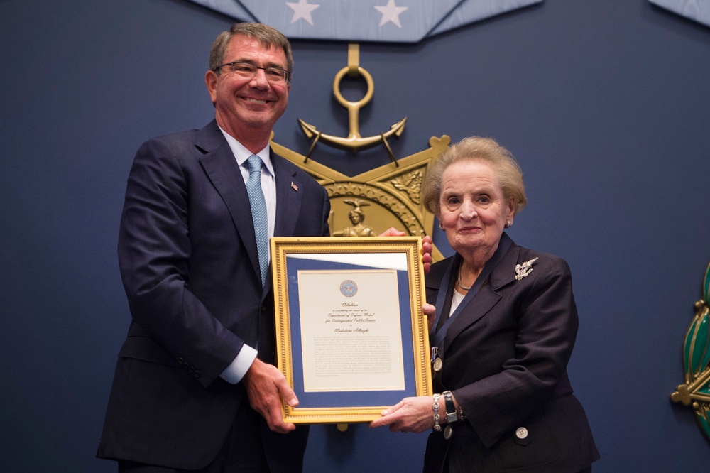 SD presents award to Madeleine Albright