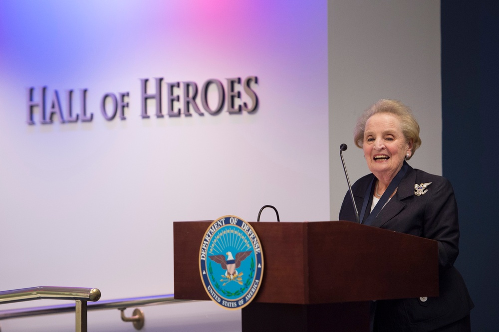 SD presents award to Madeleine Albright