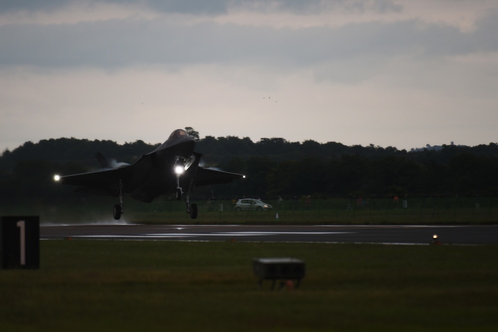 Lightning Over UK: F-35A's touch down at RAF Fairford