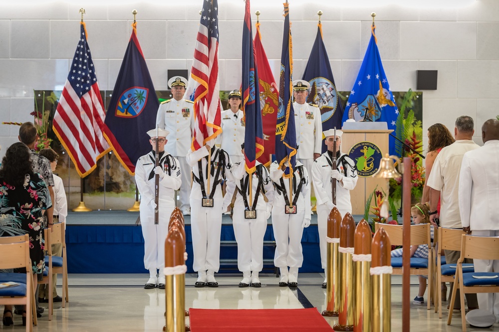 U.S. Naval Hospital Guam Changes Command