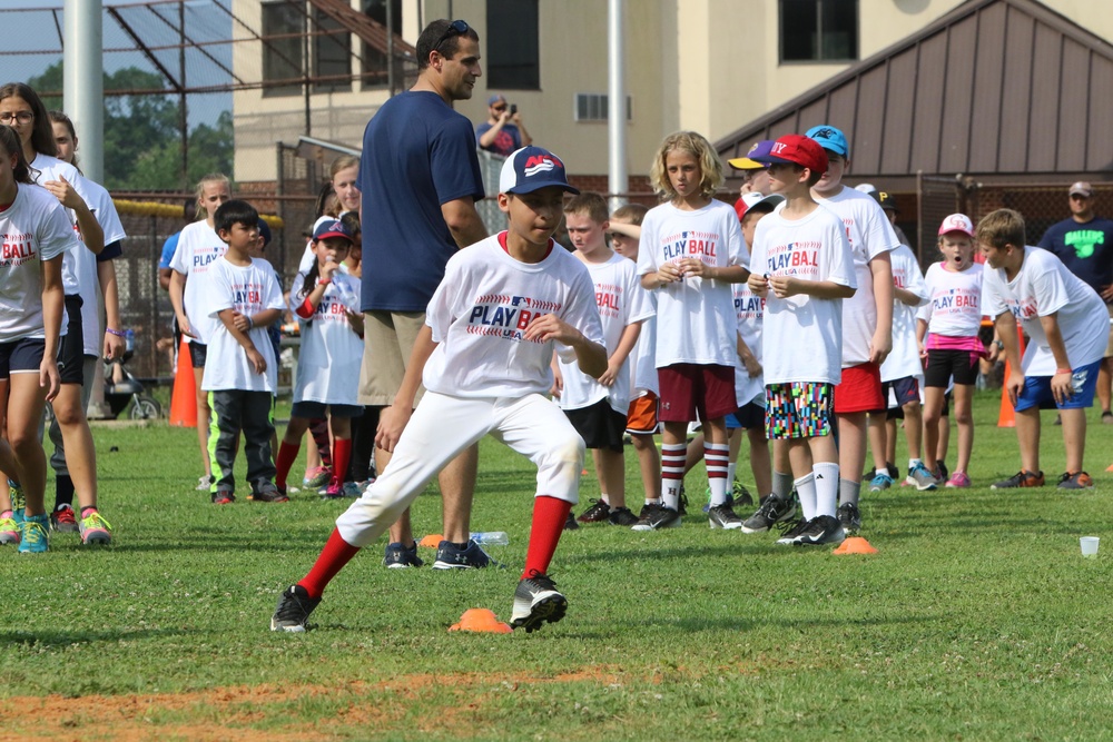 Young baseball fans, MLB Play Ball event at Ft. Bragg