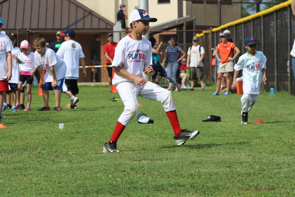 Young baseball fans, MLB Play Ball event at Ft. Bragg