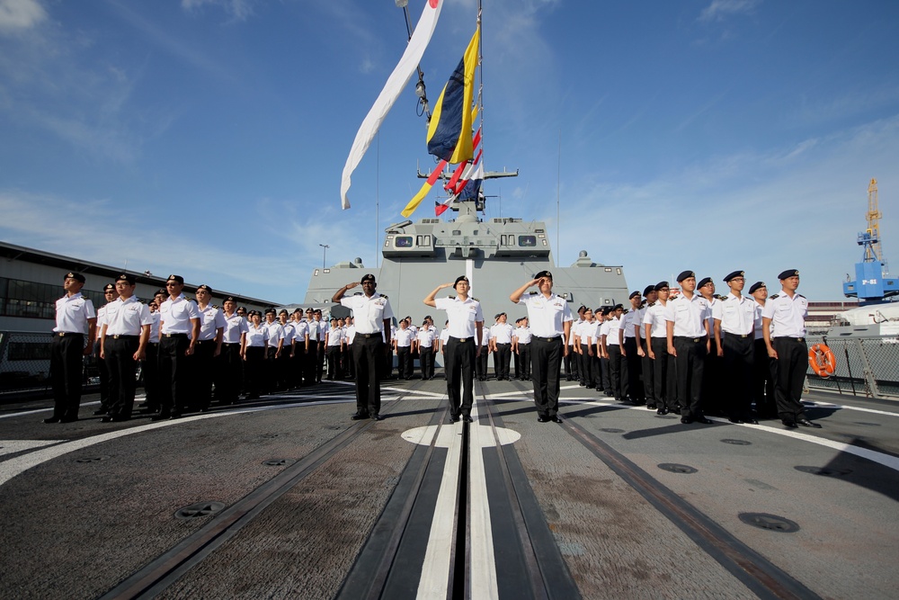 RSS Steadfast celebrates Singapore Armed Forces Day