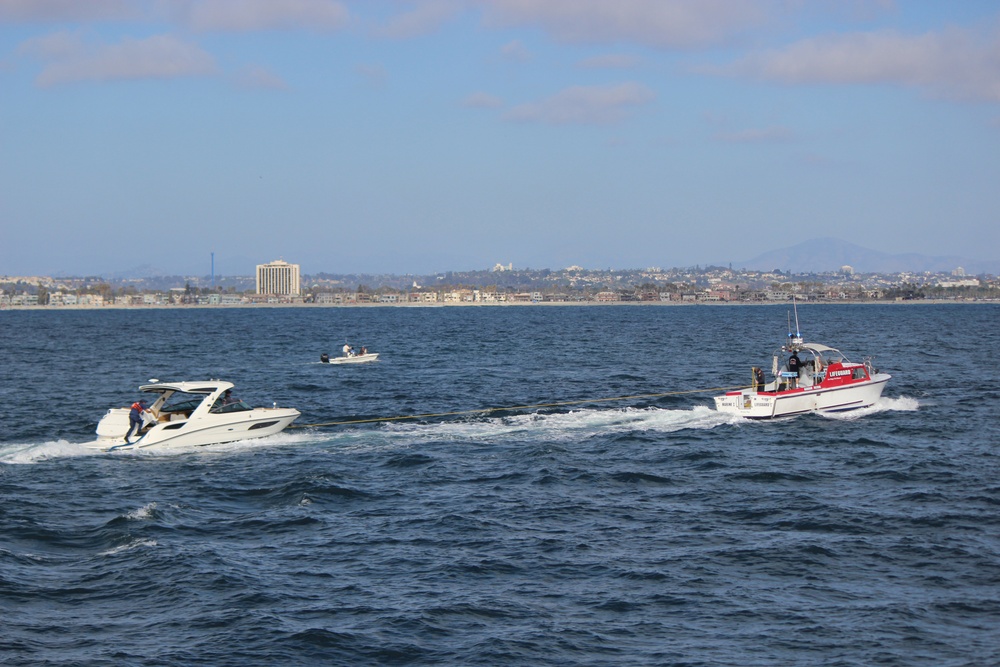 Coast Guard assists vessel taking on water in Mission Bay