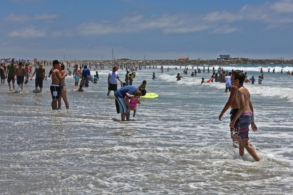 Camp Pendleton hosts 2016 Beach Bash