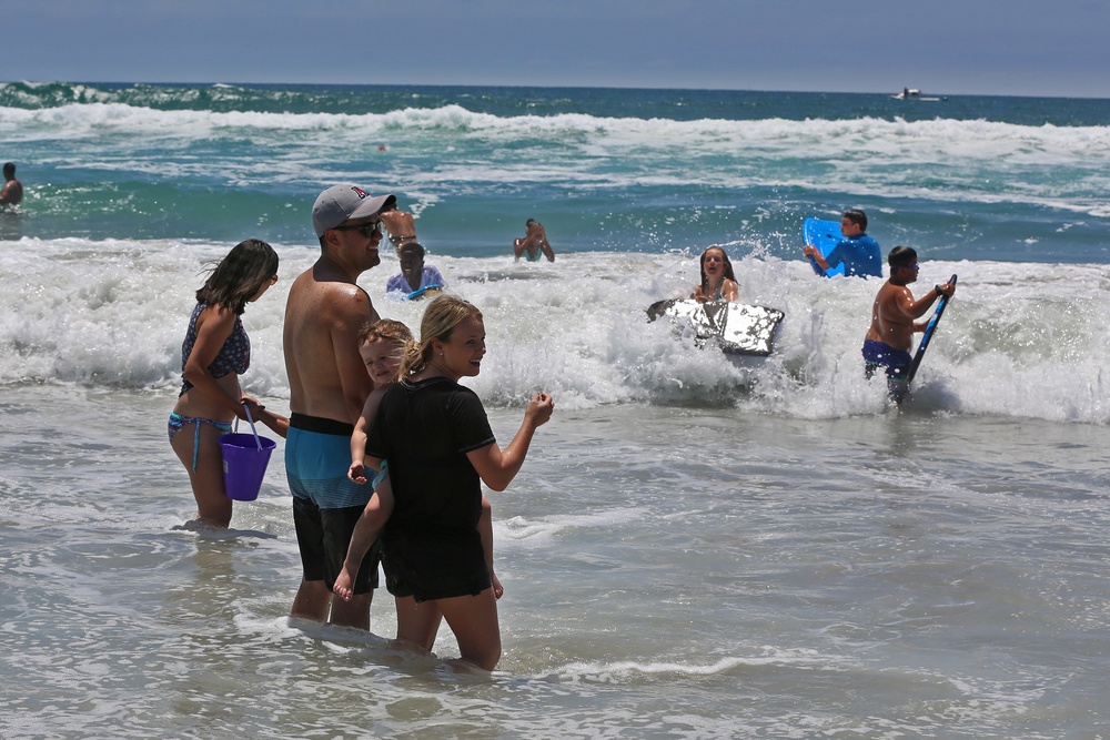Camp Pendleton hosts 2016 Beach Bash