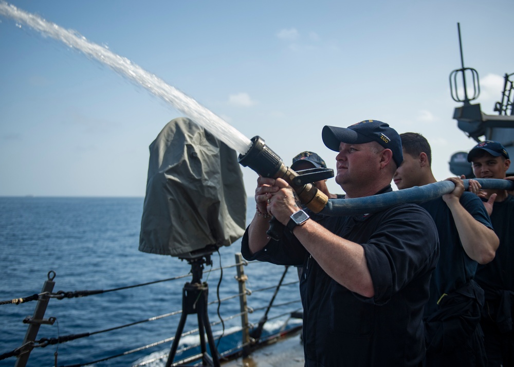 USS STOUT (DDG 55) STRAIT OF HORMUZ TRANSIT