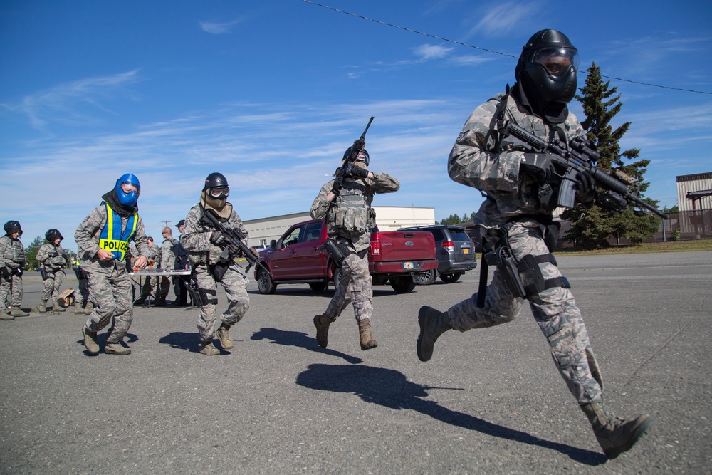 673rd Security Forces Squadron conducts high risk response training