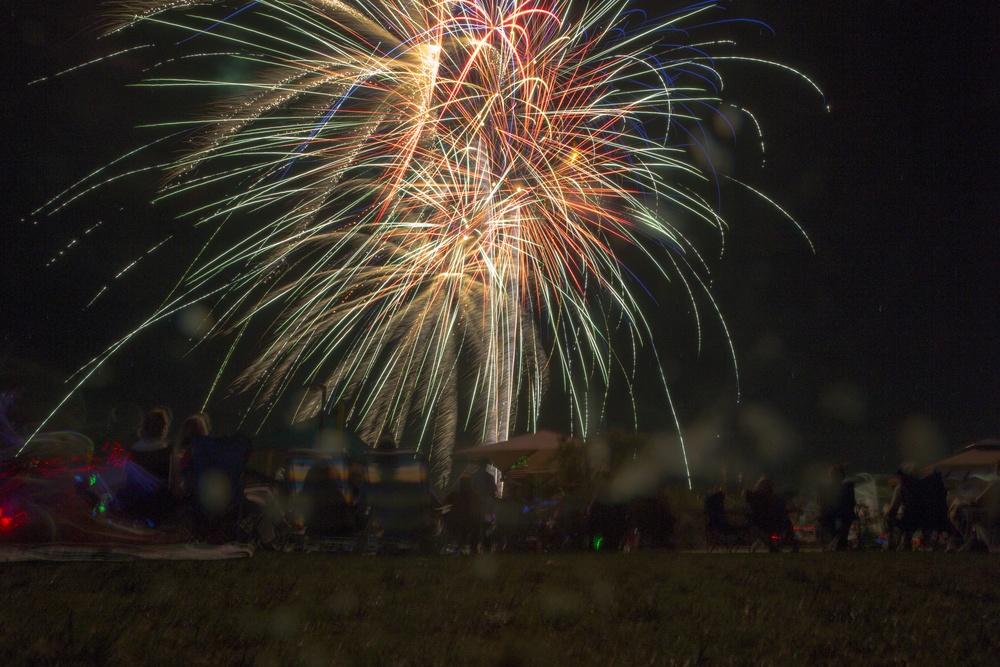 Marines join Morongo Basin community for Independence Day celebrations