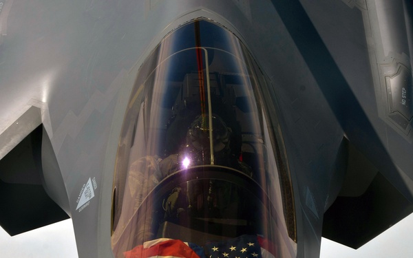 Lightning over UK: USAF F-35A takes first overseas flight