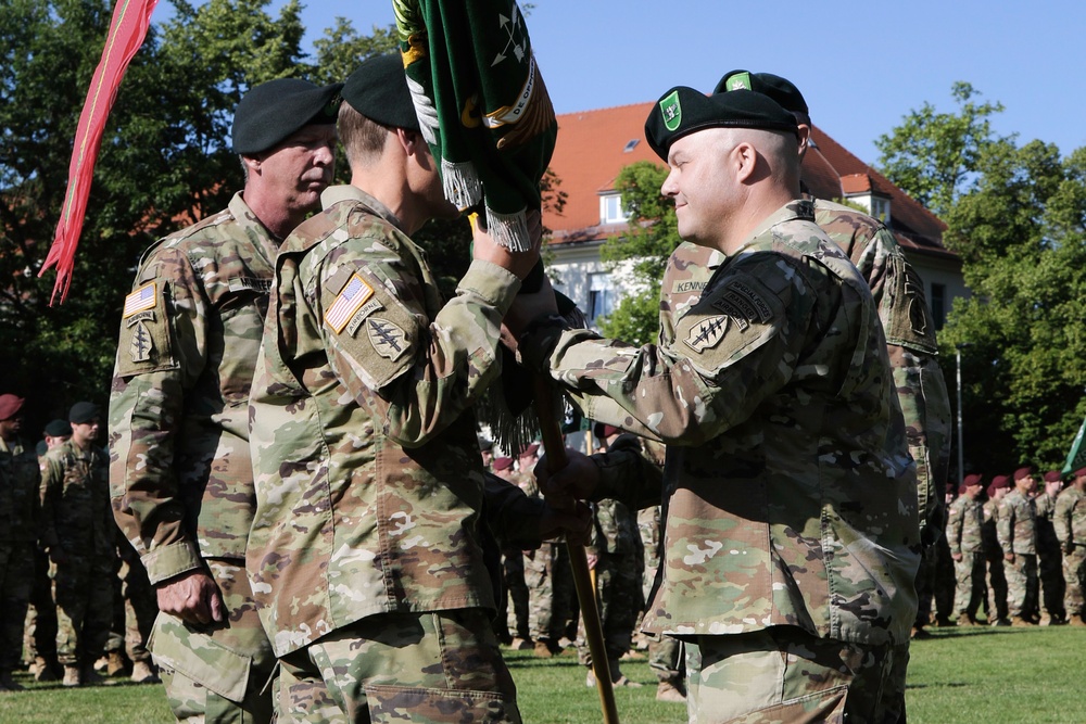 1st BN 10th SFG Change of Command
