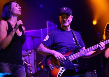 Gary Sinise, the Lt. Dan Band rock the stage for Marines, families at MCAS Cherry Point
