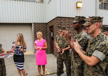 Surprise birthday cake for Pfc. Isom, thanks to USO and family
