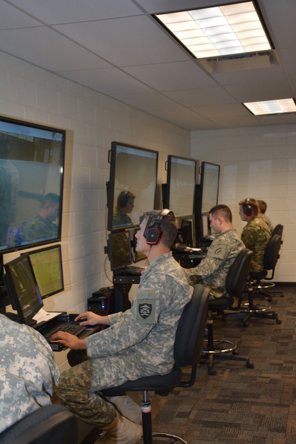 AZ National Guard trains Total Force on first LUH-72 virtual maintenance trainer.