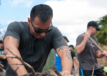 RIMPAC Participants and Pearl Harbor Sailors, Clean Kalaehoa Heritage Park
