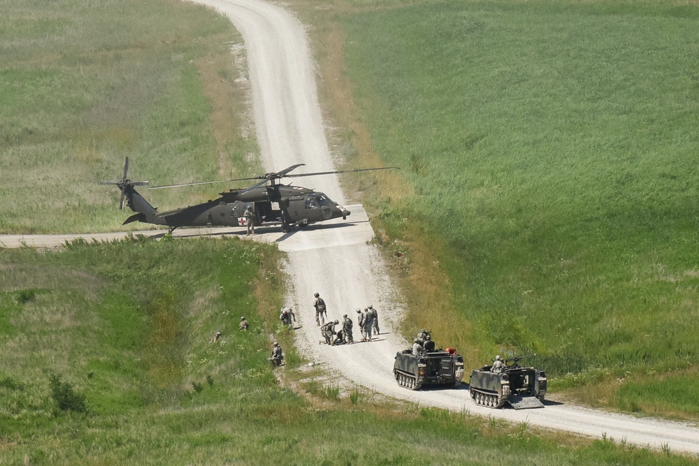 Army Reserve Aviation Command (ARAC) conducts joint MEDEVAC training with the 19th Engineer Battalion