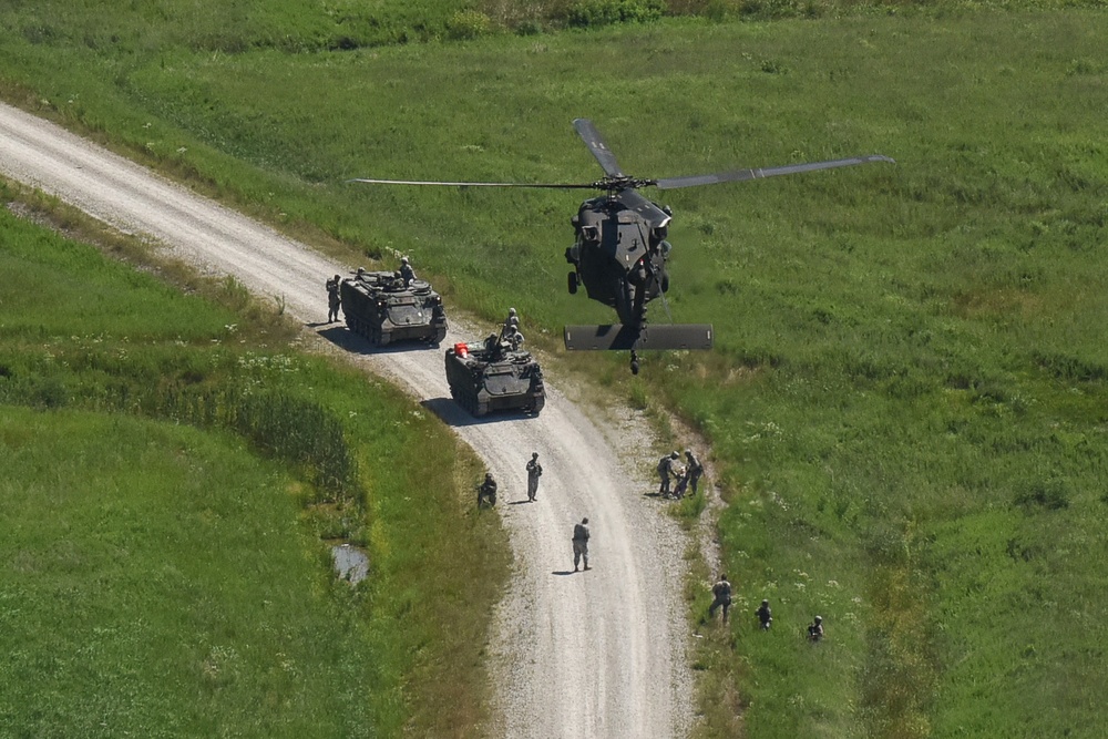 Army Reserve Aviation Command (ARAC) conducts joint MEDEVAC training with the 19th Engineer Battalion