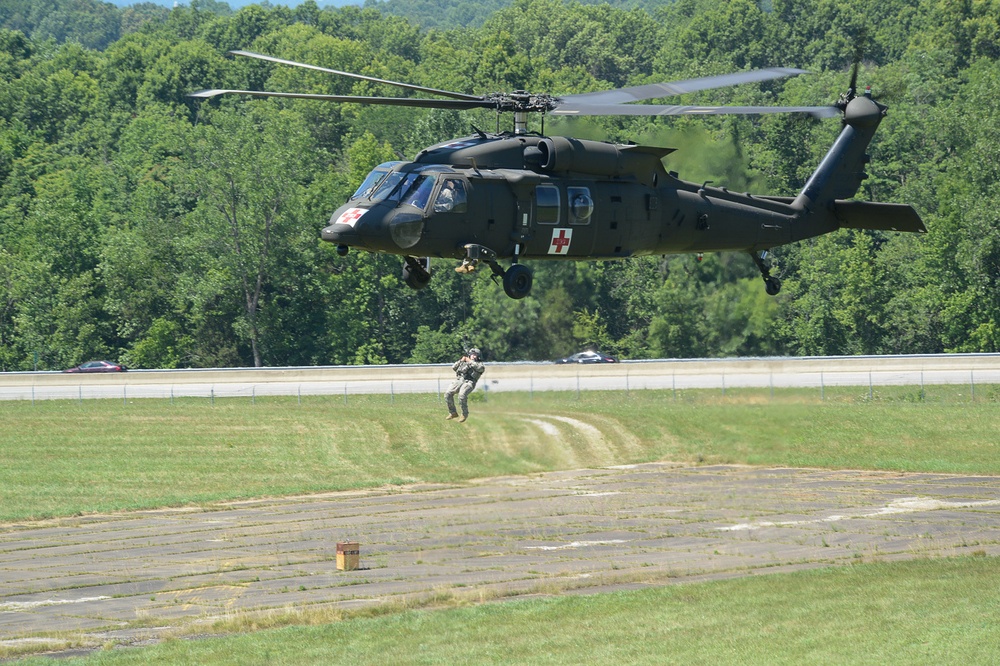 Army Reserve Aviation Command (ARAC) conducts joint MEDEVAC training with the 19th Engineer Battalion