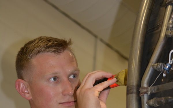 Team JSTARS keeps 'em flying