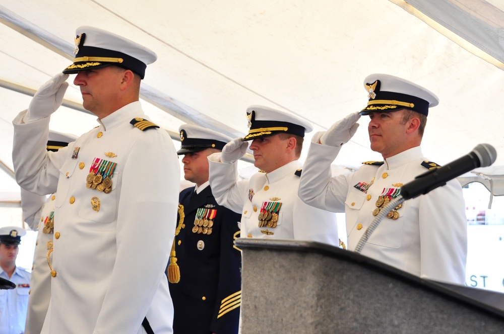 Coast Guard Cutter Northland holds change of command ceremony