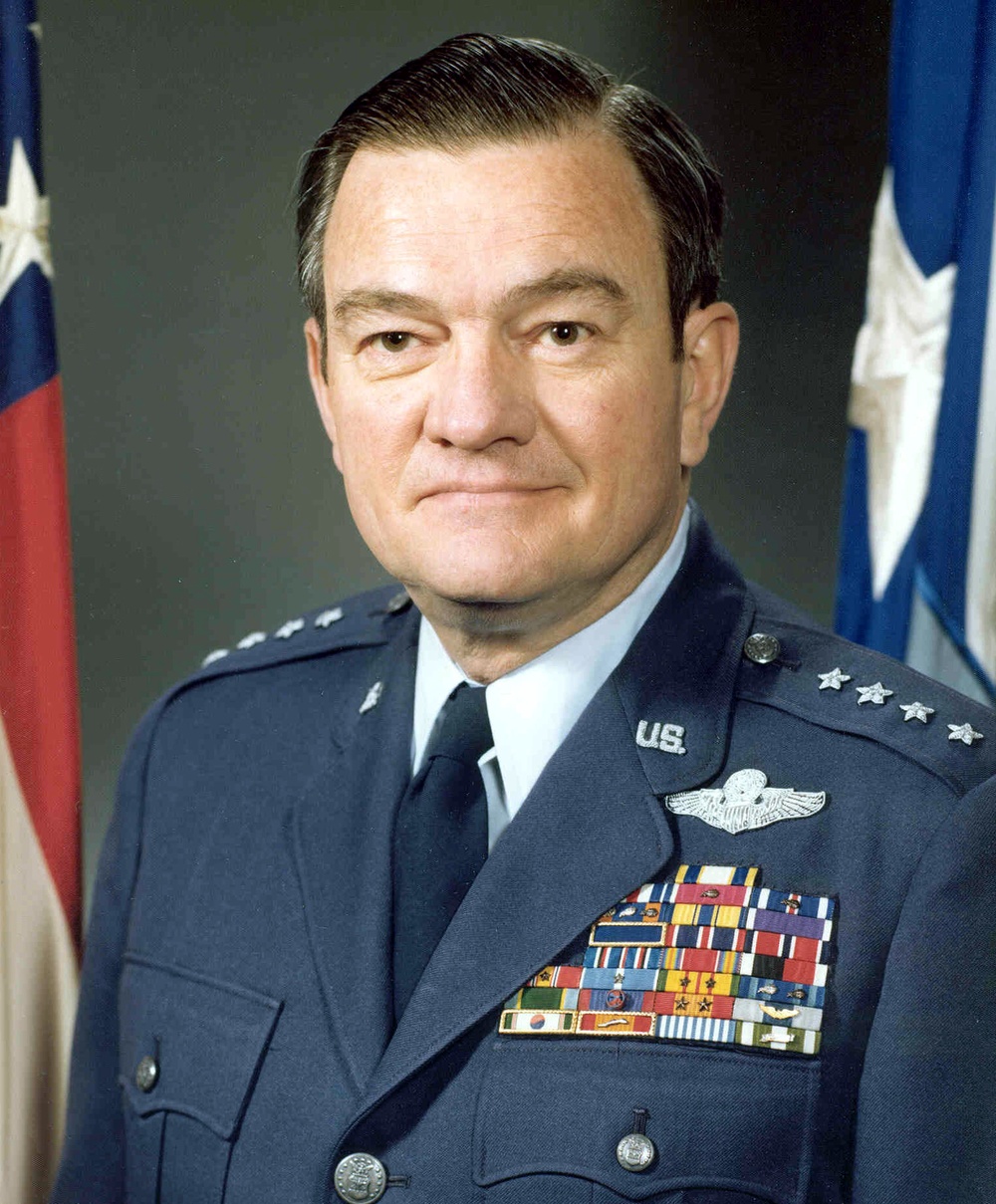 DVIDS - News - Former vice chief of staff laid to rest