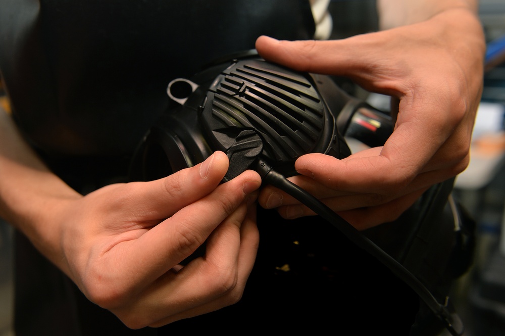 1st SOLRS Airmen test gas mask for leaks