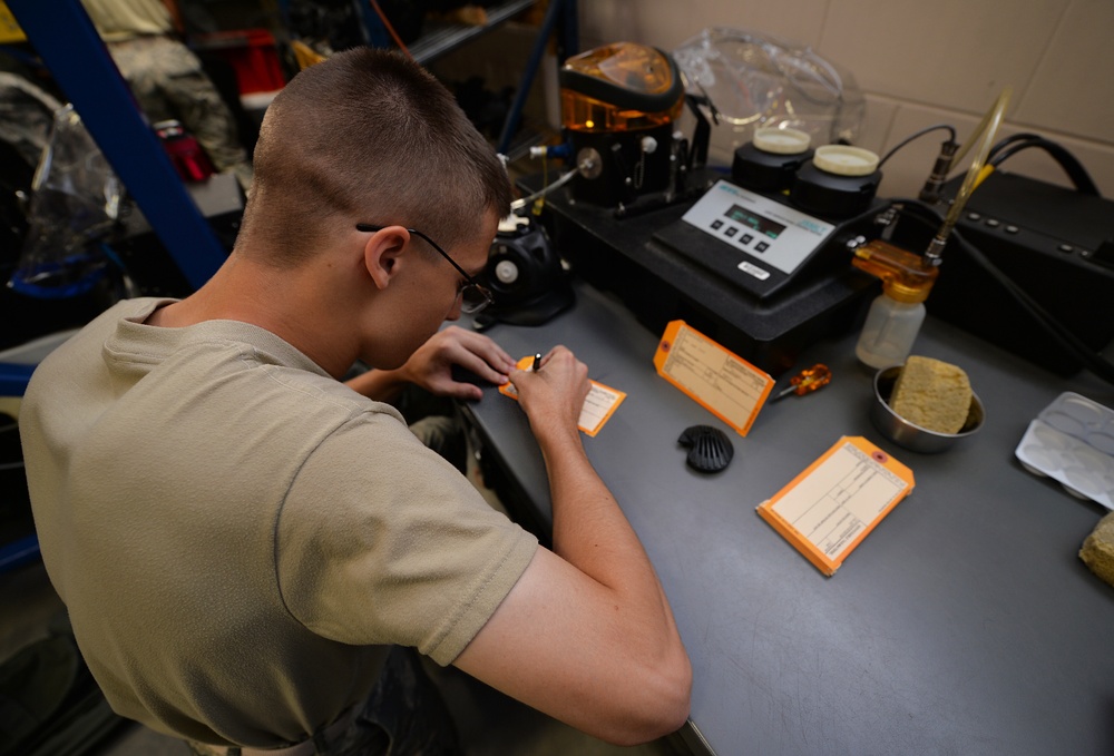 1st SOLRS Airmen test gas mask for leaks