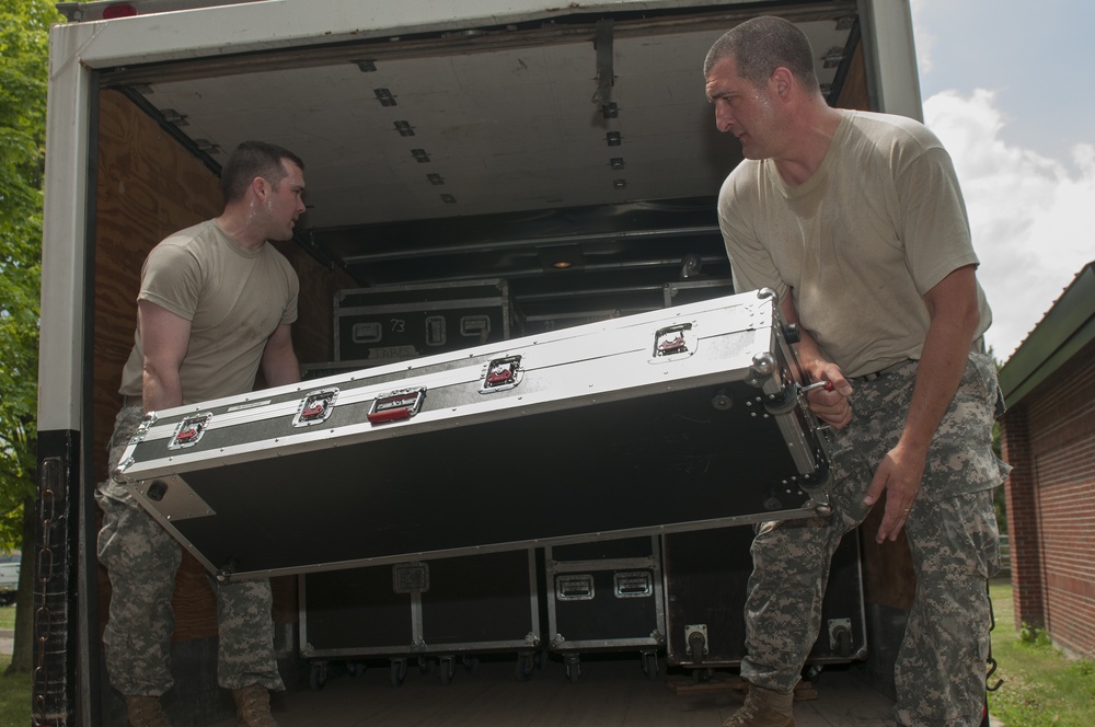 Band Soldiers Move Equipment