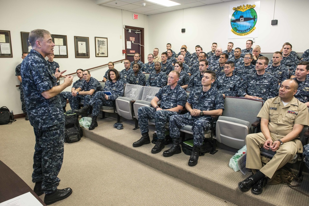 COMSUBPAC Welcomes US Navy Reservists for RIMPAC