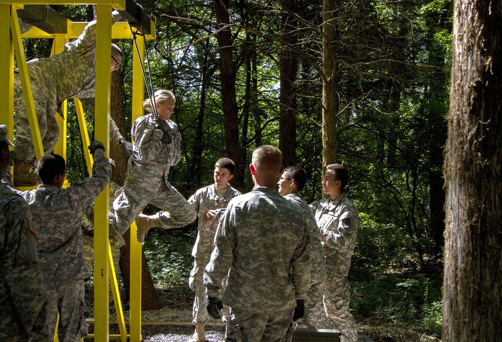 Task Force Wolf Soldier mentors leadership on Field Leaders Reaction Course