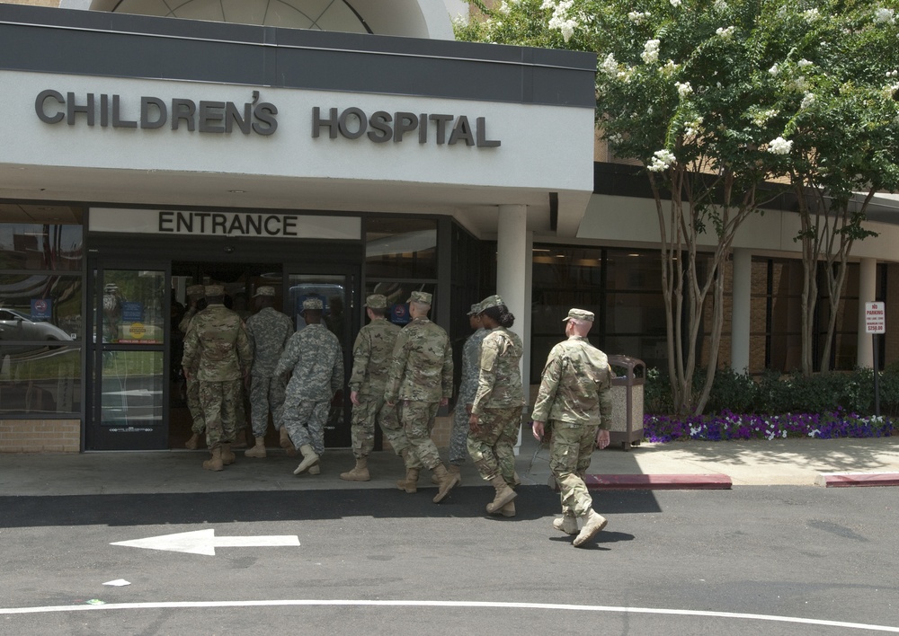 Soldiers volunteer at Batson's Children's Hospital