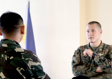 U.S. shares knowledge on first responder skills at local hospital in the Philippines