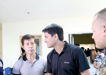 U.S. shares knowledge on first responder skills at local hospital in the Philippines