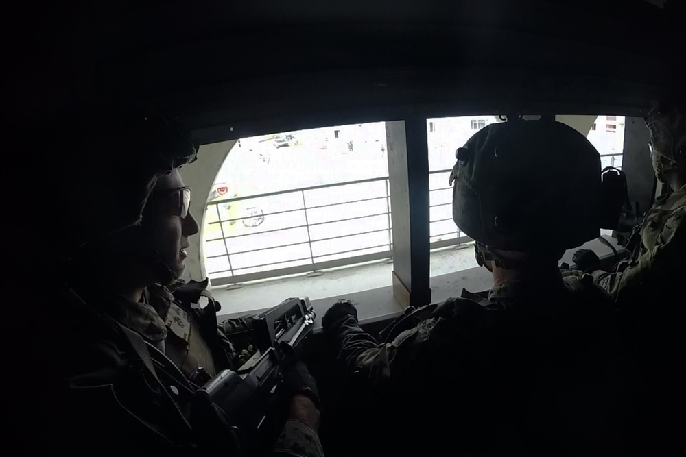 SPMAGTF-CR-AF Bravo Co &amp; French Army Conduct Platoon Defense exercise