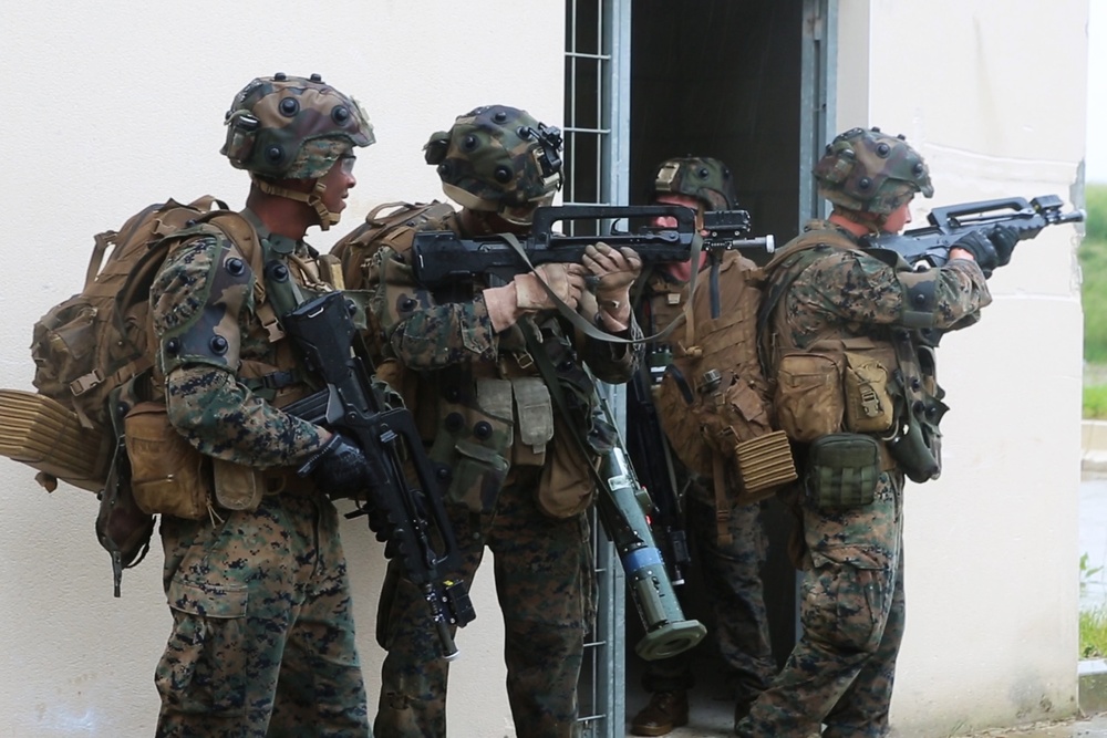 SPMAGTF-CR-AF &amp; French Army execute an Embassy Reinforcement exercise