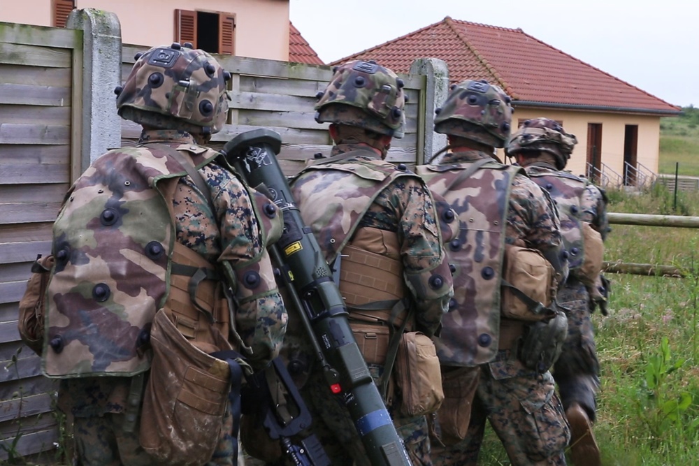 SPMAGTF-CR-AF Marines &amp; French Army conduct a NEO exercise