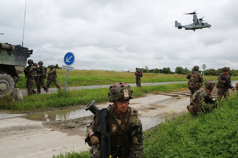 SPMAGTF-CR-AF &amp; French Army execute Combined Arms attack exercise
