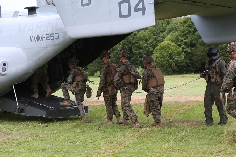 SPMAGTF-CR-AF &amp; French Army execute Combined Arms attack exercise