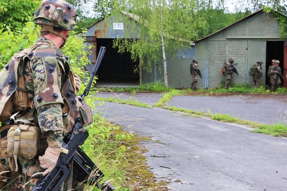 SPMAGTF-CR-AF &amp; French Army execute Combined Arms attack exercise