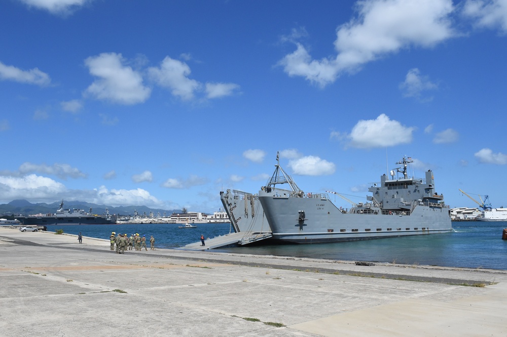 Navy Expeditionary Logistics Regiment Conduct Simulated Disaster Relief Supply Offload