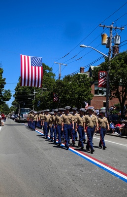 Fourth of July celebration 2016 hosts Marines, sailors