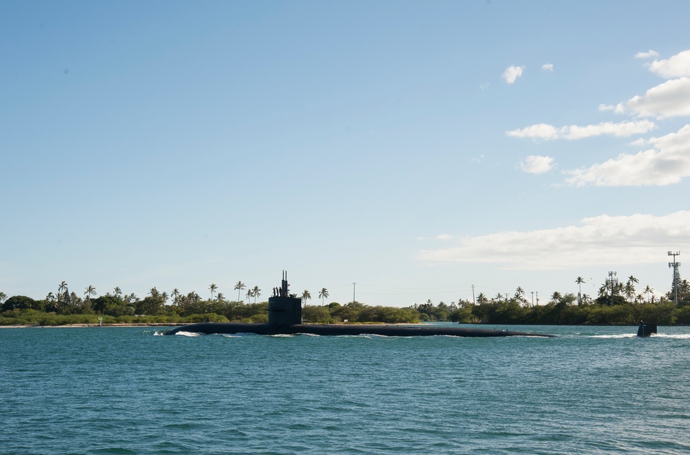 USS Olympia (SSN 717) departs Joint Base Pearl Harbor-Hickam for Rim of the Pacific 2016