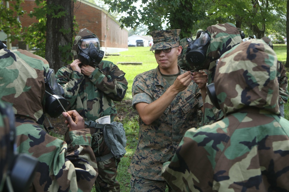 Marines participate in CBRN class.