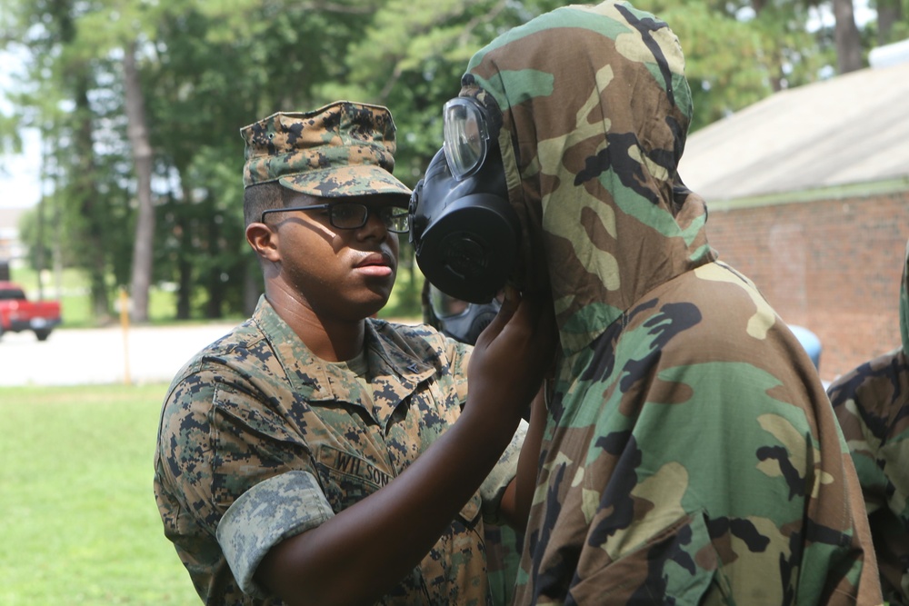 Marines participate in CBRN class.