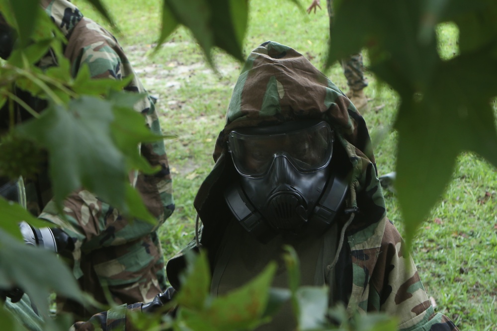 Marines participate in CBRN class.