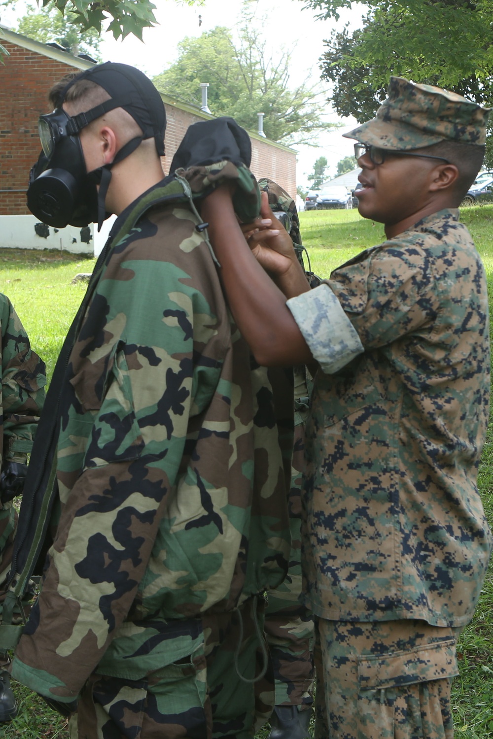 Marines participate in CBRN class.