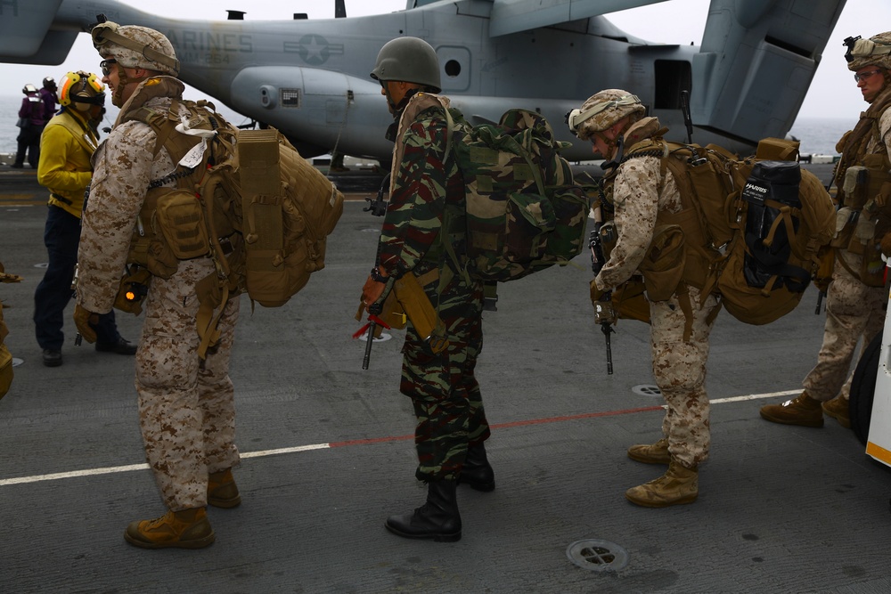 22nd MEU and Moroccan forces practice aircraft embarkation aboard Wasp