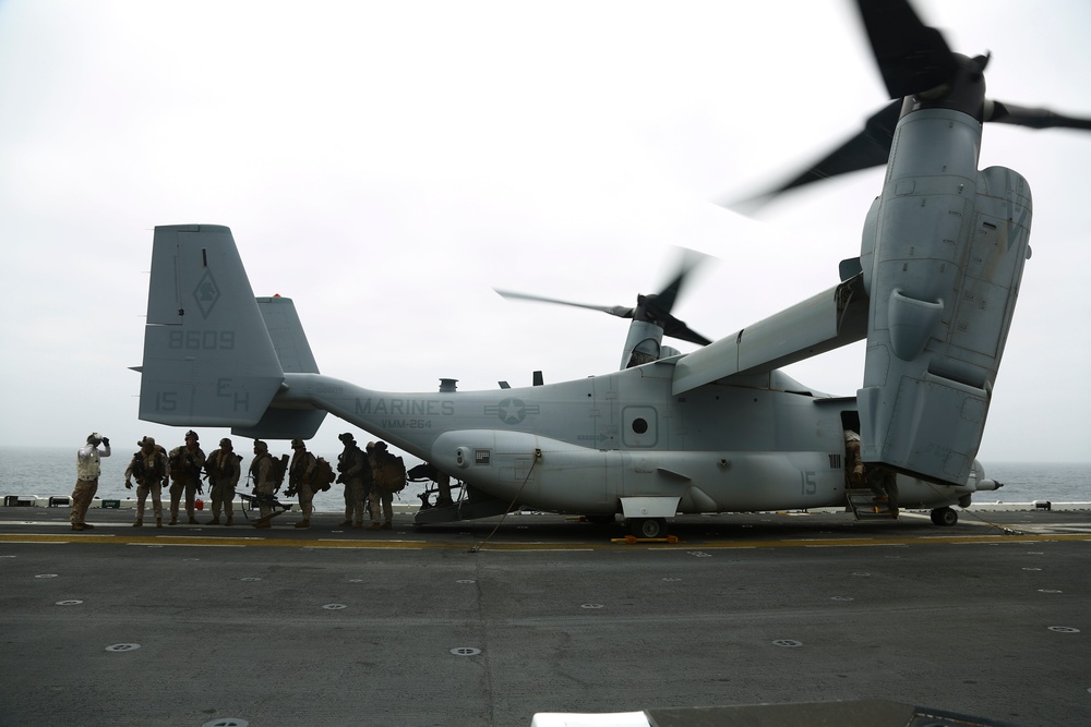 22nd MEU and Moroccan forces practice aircraft embarkation aboard Wasp