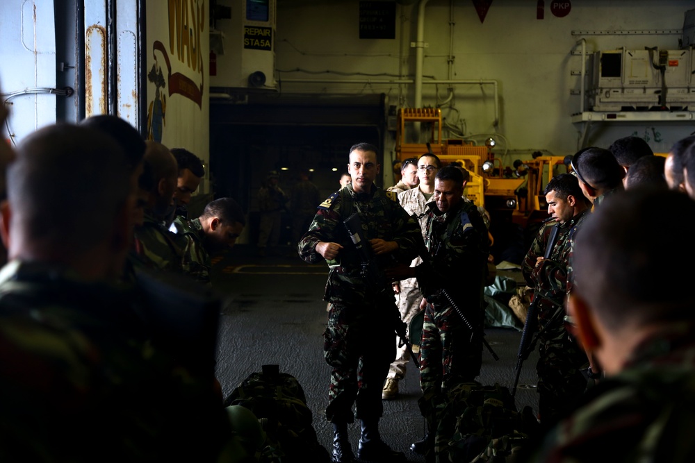 22nd MEU and Moroccan forces practice aircraft embarkation aboard Wasp